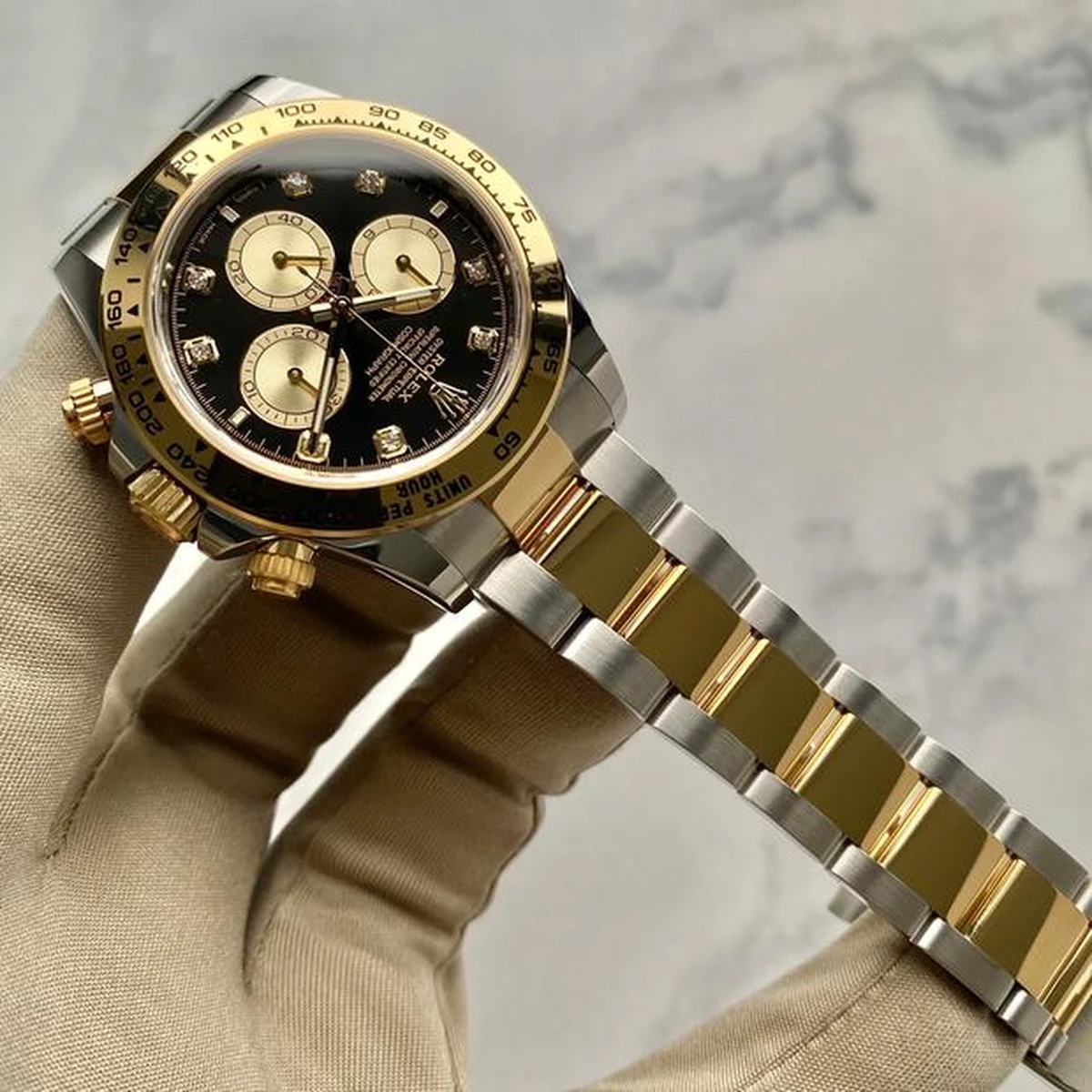 Superclone Rolex Daytona Black Diamond Dial 126503